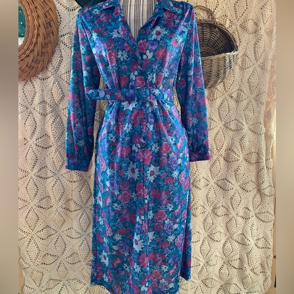 Stunning California looks floral print dress - Picture 3 of 4